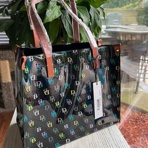 Dooney & Bourke shoulder/bucket bag NWT